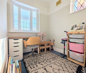 Parklawn Avenue, Epsom, Surrey, KT18 7SJ - Photo 4