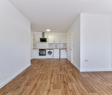 To Let 1 Bed Apartment - Photo 4