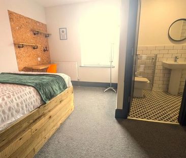 1 bedroom in a house share to rent - Photo 4
