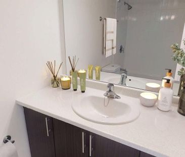 2470 Southvale Cres, Hawthorne Meadows - Sheffield Glen, Ottawa, ON - Photo 5
