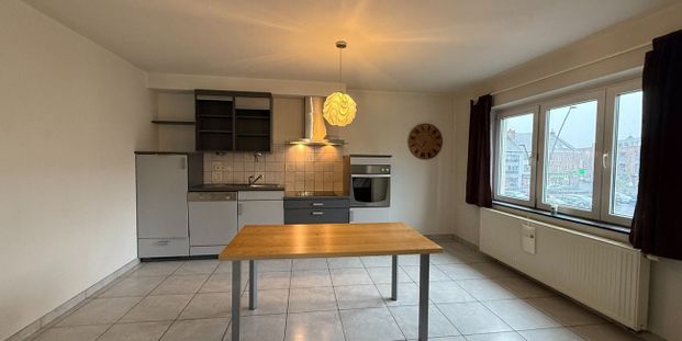 Appartement te huur in Diepenbeek voor € 775 met 1 slaapkamer - Photo 1