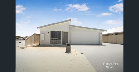 Brand New in Coastal Two Rocks! - Photo 2