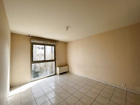 Location Appartement 2 pièces 36m² RODEZ 12000 - Photo 2