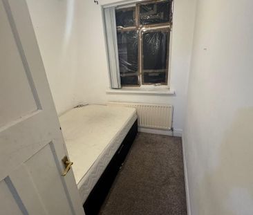 3 bedroom apartment to rent - Photo 4