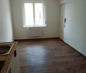 Location Appartement 1 pièce 18m² HAZEBROUCK 59190 - Photo 1