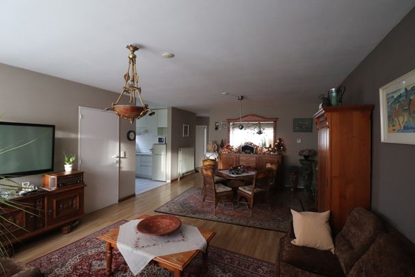 Een recent appartement op de eerste verdieping met ruim terras en garageplaats. - Foto 1