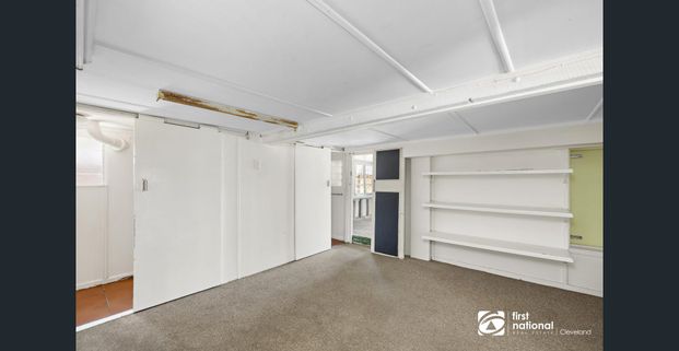 CHARMING FAMILY HOME IN BEAUTIFUL WYNNUM - Photo 1