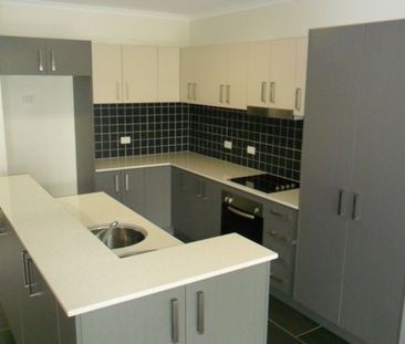 Modern Unit Fully Air Conditioned! - Photo 3