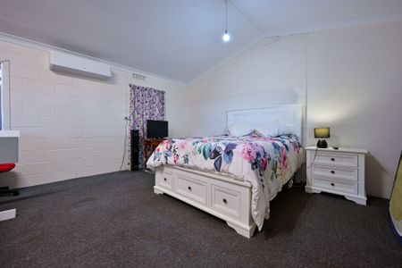 22 Roberts Terrace, Whyalla - Photo 3