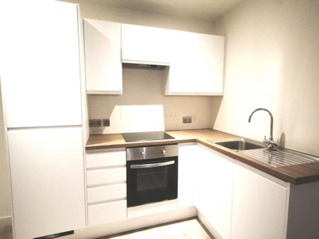 2 bedroom flat to rent - Photo 2