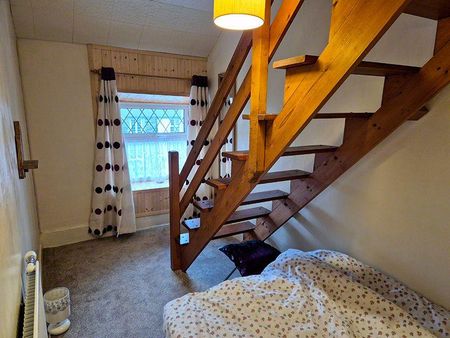 3 bedroom terraced house to rent - Photo 4