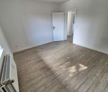Modernisierte 3-Zimmer-Stadtwohnung mit Balkon - Foto 1