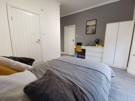 1 bedroom in a house share to rent - Photo 4