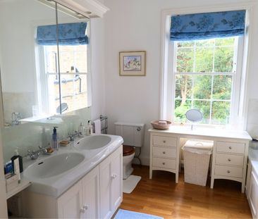 Flexible Short Let | Elegant Chelsea Townhouse with Private Garden ... - Photo 4