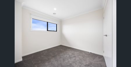 BRAND NEW, CONVENIENT LOCATION - Photo 2