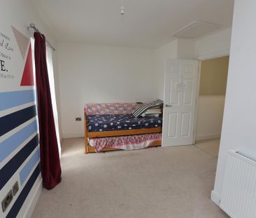 2 bedroom terraced house to rent - Photo 4