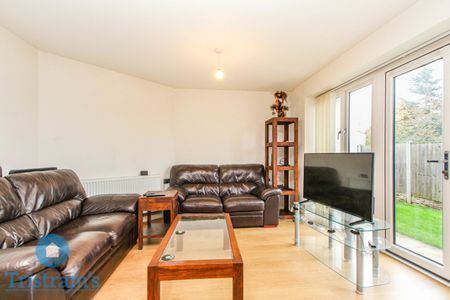 2 bed Ground Floor Flat for Rent - Photo 3