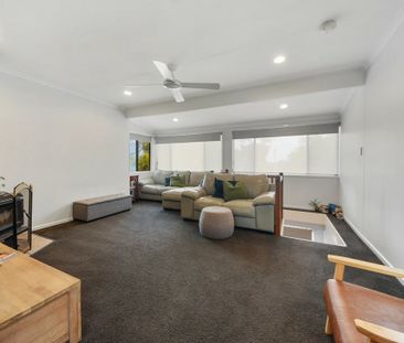 9 Beitz Street, Strathpine QLD, Belconnen - Photo 1