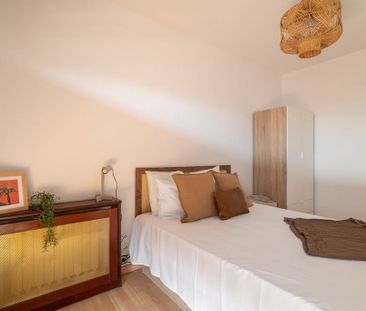 Carrer de Bailèn, Barcelona, Catalonia 08037 - Photo 5