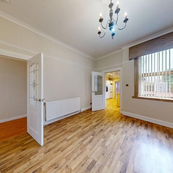 2 bedroom ground floor flat to rent - Photo 1