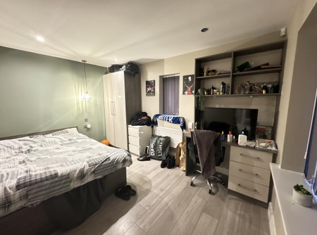 Hartisca Residence, Hartwell Road, Hyde Park, LS6 1RY, Leeds - Photo 4