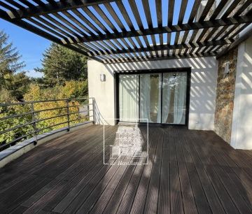 Maison • Garches - Photo 1