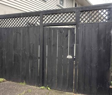 Self-Contained Studio in Forrest Hill - Photo 2