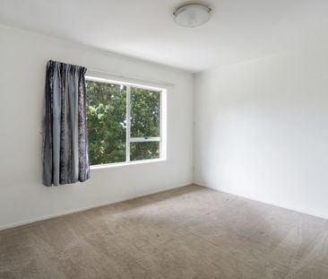 Spacious Townhouse with Bonus Rumpus Room & Multiple Outdoor Areas - Photo 4