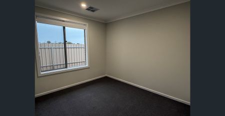 Immaculate home in popular Pathways Estate - Photo 4