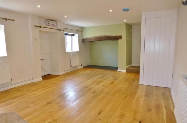 2 bedroom cottage to rent - Photo 1