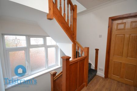 4 bed Detached House for Rent - Photo 3