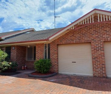 Renovated 2 Bedroom Villa - Photo 1