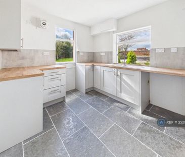 2 bedroom semi-detached house to rent - Photo 5