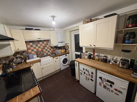 1 Bed Flat, Wimbledon, SW19 - Photo 4