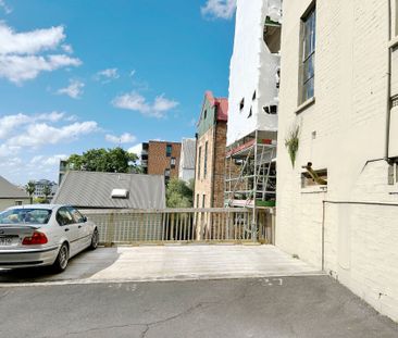 Charming Apartment Gem on Newton Road, Mount Eden! - Photo 1