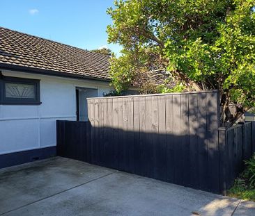 Two Bedroom Milford Cottage great location - Photo 1