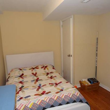 1BR WALKOUT BSMT APT, SEP ENTRANCE, PET FRIENDLY - Photo 3