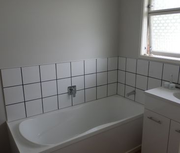 Leamington 3 Bedrooms - Furnished - Photo 1