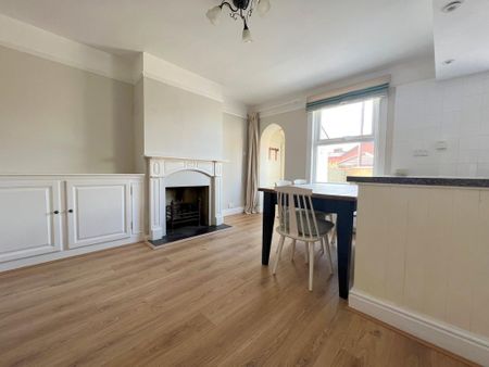 3 bedroom terraced house to rent - Photo 2