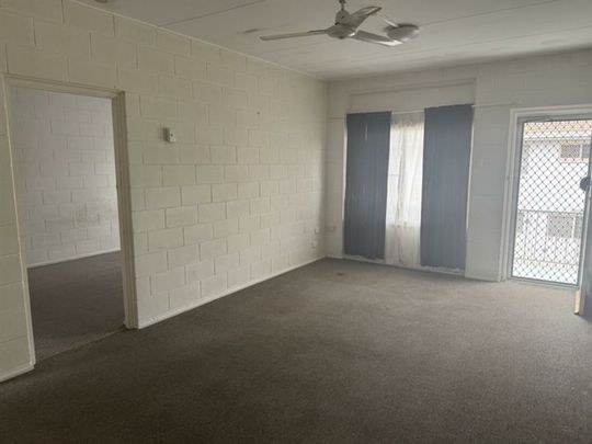 6/133 Eyre Street, North Ward - Photo 1