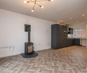 2 bed semi-detached house to rent in Moorlands Road, Cleckheaton - Photo 2