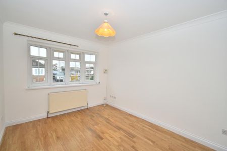 3 bedroom detached bungalow to rent - Photo 3