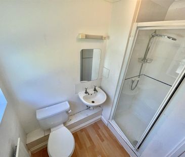 Enversham Court, Pearfield Road, London - Photo 6