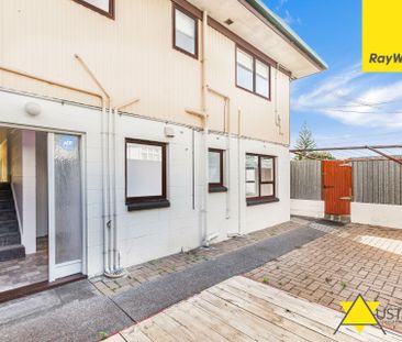 1/2 Northall Road, New Lynn - Photo 1
