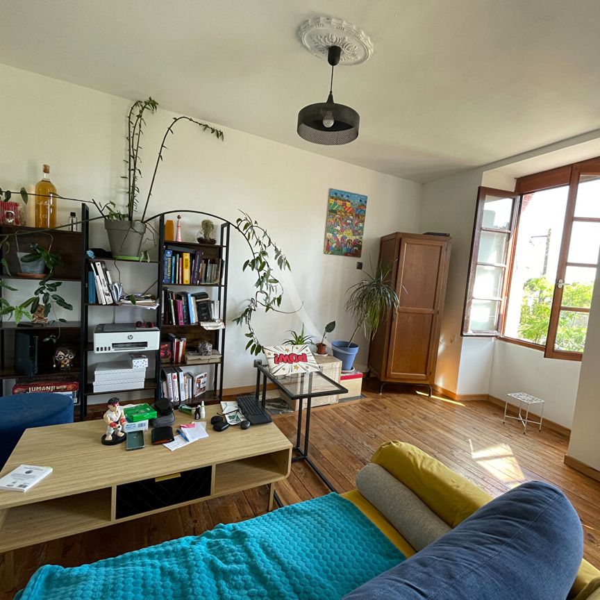 Location Maison 3 pièces 78m² FONTENAY LE COMTE 85200 - Photo 1