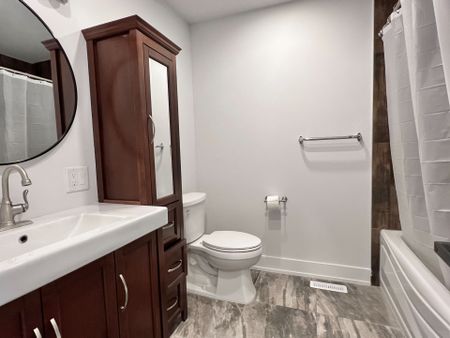 For Lease - 441 Lana Terrace, Mississauga, Ontario - Photo 2