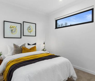 Setting the benchmark for luxe townhouse living - Photo 6