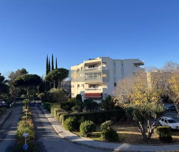 Location Appartement 2 pièces 52 m2 à Fréjus - Photo 2