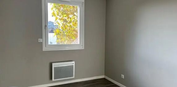 Appartement à louer 3 pièces 60.77m² - Photo 2