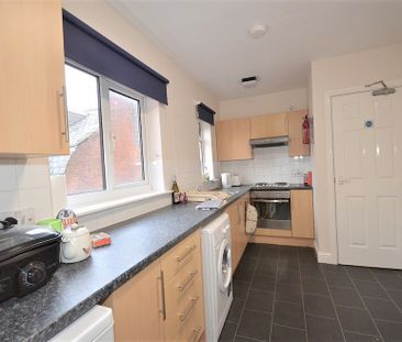 18C Holberry Gardens, Broomhall, Sheffield, S10 2FR - Photo 3